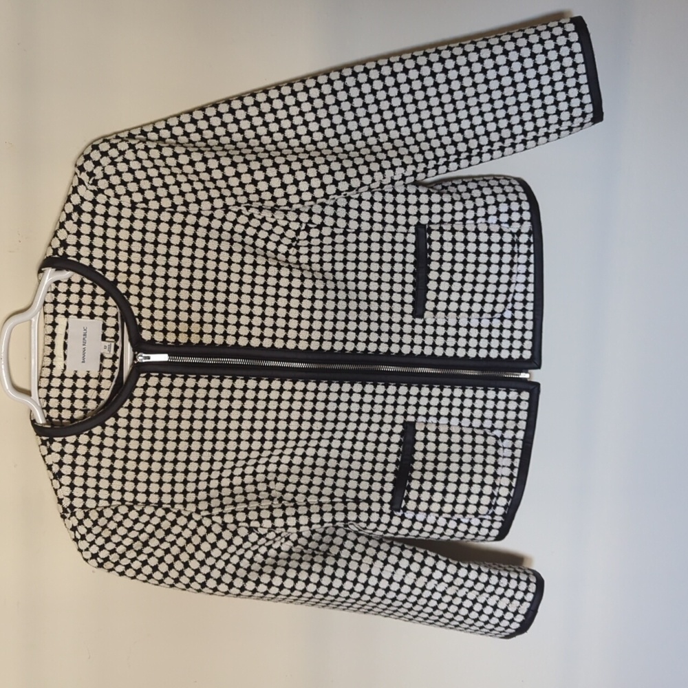 Banana Republic Black&White Blazer - Zip Front Closure - Interior Lined -Size 12